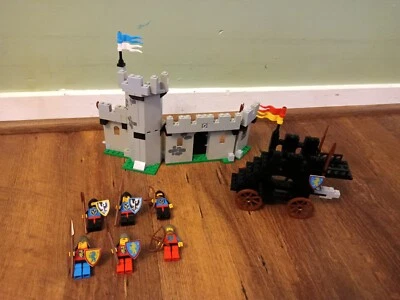 Lego Castle Black Falcons 6062 Battering Ram COMPLETE - Image 1 of 4