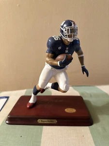 Danbury Mint  -  New York Giants  Saquon Barkley Statue - Picture 1 of 4