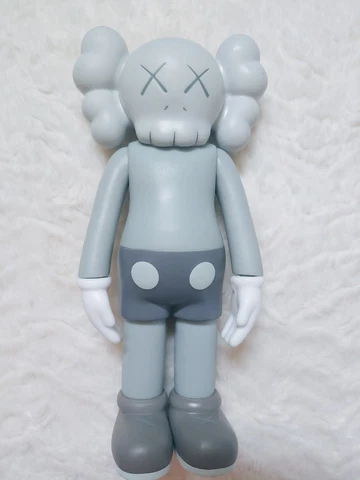 KAWS.. 04 COMPANION MEDICOM 8 INCH GRAY FIGURE 2004 Cover