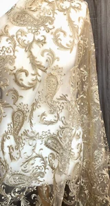 TESSUTO PIZZO SPOSA RICAMATO ORO LARGHEZZA 60" PREZZO 1 IARDA - Foto 1 di 7