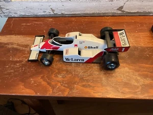 Bburago Mclaren Shell - 1/24 Scale F1 Racecar 8” Long - Picture 1 of 10