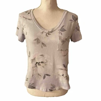 Camiseta De Colección Laura Ashley Encaje Borde Bolsillo Floral Cottagecore Cuello en V Talla Pequeña Foto 1 de 4