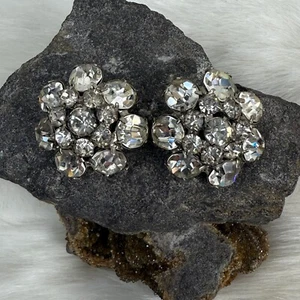 Vintage Clear Rhinestone Prong Set Clip-on Earrings Silver Tone - Picture 1 of 9