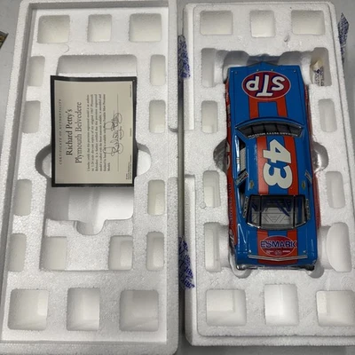 Richard Petty Franklin Mint 1967 Plymouth Belvedere diecast Foto 1 de 4