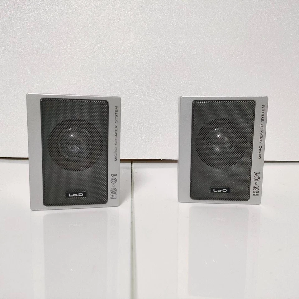 Lo-D HS-01 MICRO SPEAKER SYSTEM Coppia 1Way 1Speaker Libreria Tipo Argento HI... - Immagine 1 di 4