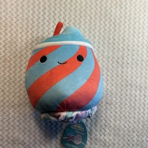 SQUISHMALLOWS TUCKER THE BLUE SLUSHIE WITH RED STRAW 2023 5" - Picture 1 of 3