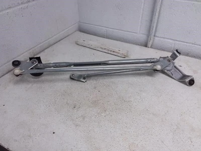 2020 TOYOTA SIENNA OEM Wiper Transmission  - Image 1 of 4