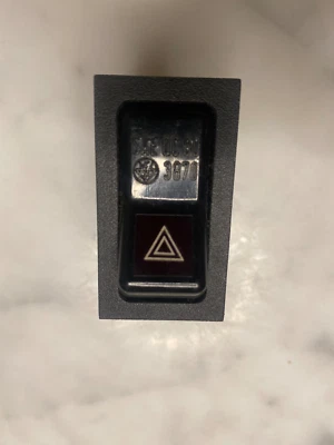 INTERRUPTOR INTERMITENTE PELIGRO VOLVO 240 242 244 245 260 OE#1258494 Foto 1 de 4