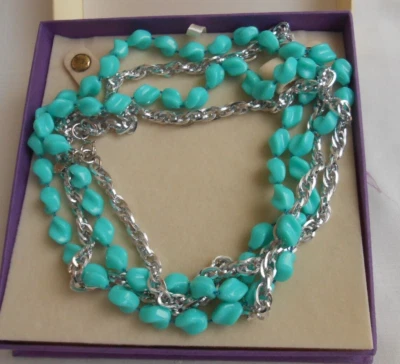 doppia lunga COLLANA firma SARAH COVENTRY argentato pietre lucite turchese 1975 - Immagine 1 di 4