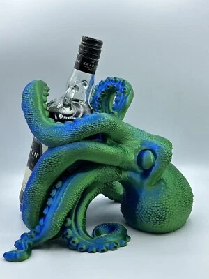 Kraken Rum  Bottle Holder 700ml Exotic Collection Silky - Green/Blue Color  - Image 1 of 4