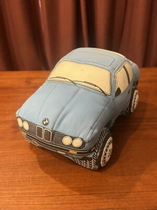 Oldtimer Margie Smith Haas TFA Autokissen - BMW 318i - blau - Bild 1 von 8