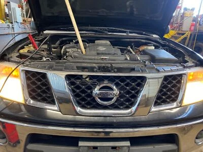 Used Front Grille fits: 2006 Nissan Frontier Front Grade A Foto 1 de 4