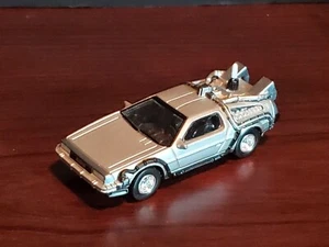 1998 Johnny Lighting Hollywood On Wheels Back To The Future Delorean 1/64 - Picture 1 of 7