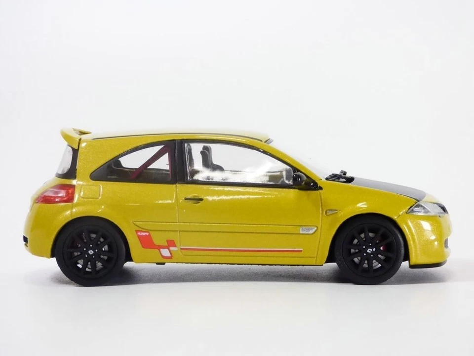 Renault Megane II RS 1/43 2008 R26-R jaune sirius - Solido S4310204