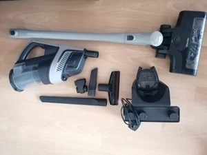 Miele Triflex HX1 Power 3in1 Akku-Handstaubsauger, 2 Akkus, Wandhalterung, Grau - Bild 1 von 8