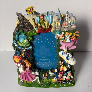 Disney Parks Pixar 3D Bilderrahmen Harz Erinnerungsfotos 4” x 6” Rapunzel schwer - Bild 1 von 10