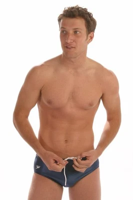 Nuevo Speedo Hombre 100% Nylon Polo Acuático Natación Carrera Calzoncillo Azul Marino 38" 704036 Foto 1 de 3