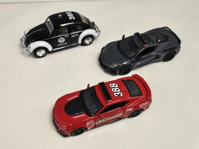 Veículos policiais 2017 CAMARO ZL1 1987 VW BEETLE 2021 Corvette Kinsmart 1:38 #388 - Imagem 1 de 4