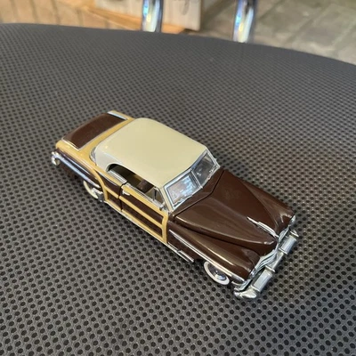 Chrysler Town & Country 1987 Franklin Mint 1950 escala 1:43 coche modelo diecast Foto 1 de 4