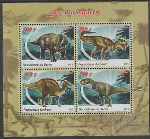 708939 -  - DINOSAURS perf sheet containing four values mnh