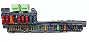 2004 2010 BMW SERIES 5 FRONT RIGHT SIDE UNDER DASH JUNCTION RELAY FUSE BOX OEM - Picture 1 of 4