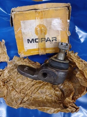 COMMER HILLMAN HUMBER SINGER SUNBEAM  1961-67  MOPAR LOWER BALL JOINT - Image 1 of 4