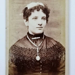 CDV Foto Frau trägt aufwendigen Kleiderschmuck Mahan Keller Philadelphia - Bild 1 von 4