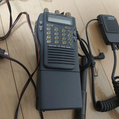 Alinco DJ-F5 VHF/UHF FM Transceiver wie besehen - Bild 1 von 4