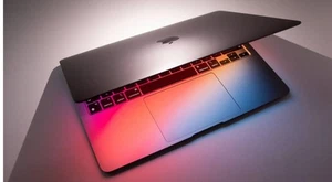 Apple MacBook Air 15,3" 2024 M3/16/512GB SSD 10C GPU Mitternacht Blau +Zubehör - Bild 1 von 24