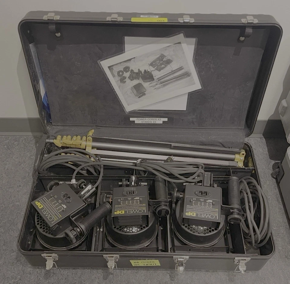 3x Lowel DP Spot Flood Studio Lights Barn Doors Cords & Lowel Case & Stands - Image 1 of 3