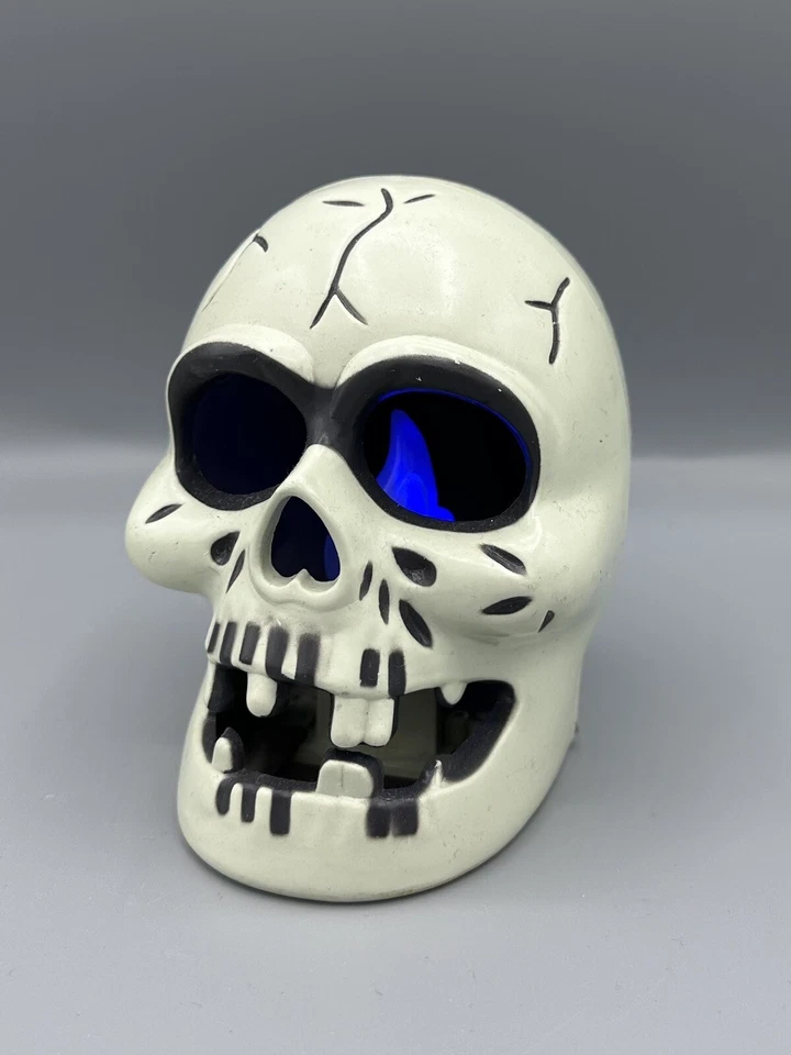 Винтажный Хэллоуин ужасов жуткий свет вверх синий мигающий череп ужас 💀 - Изображение 1 из 4