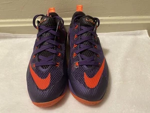 Size 4.5 - Nike LeBron 12 Low Court Purple - Picture 1 of 15