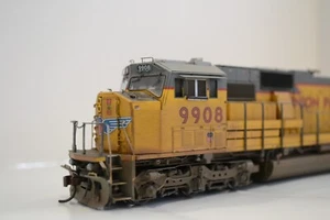 HO Athearn Genesis SD59M-2 Union Pacific #9908 DCC/sound and weathered - Picture 1 of 8
