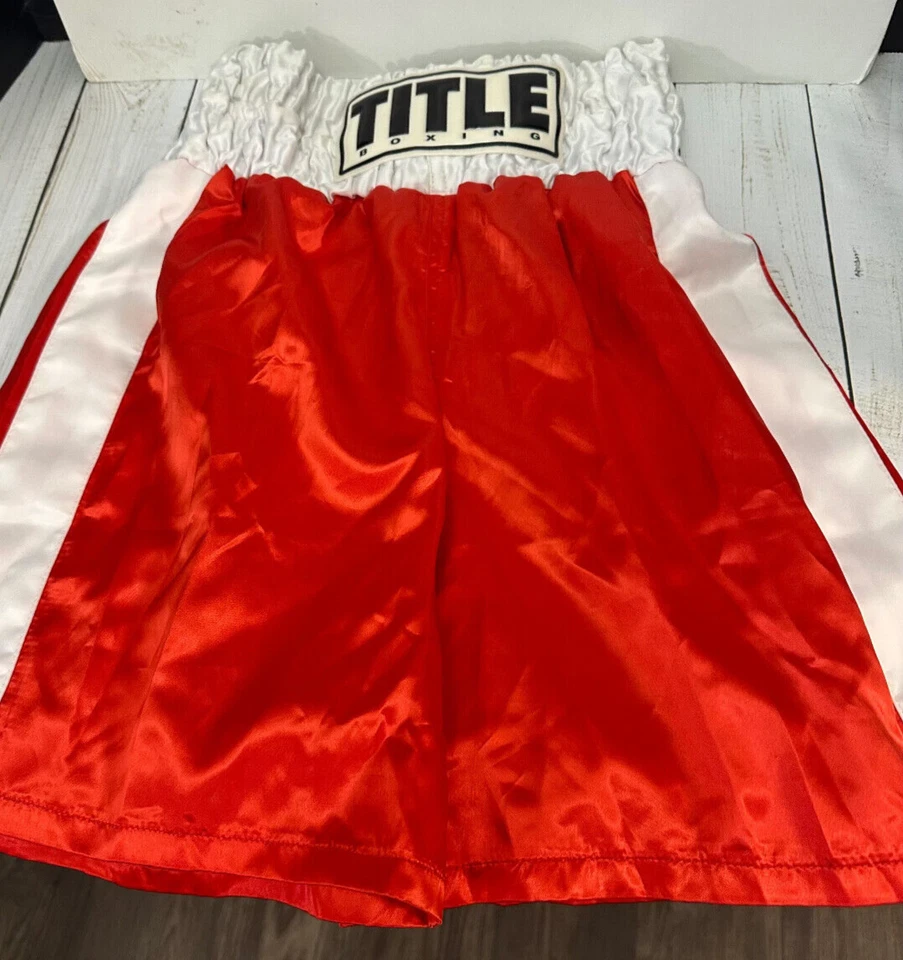Pantalones Cortos de Boxeo Title Para Hombre Medianos Rojo Blanco Satinado Kickboxing Muay Thai Lucha Foto 1 de 4