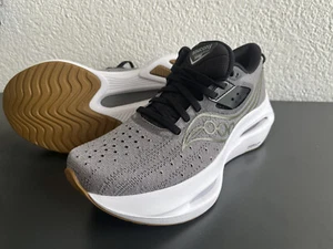 Saucony Triumph Plus Size 39, New - Picture 1 of 4