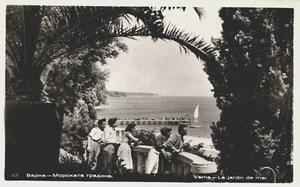 Bulgaria Varna Le jardín de mer Vintage RPPC B116 - Imagen 1 de 2