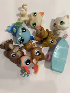 My littlest Pet Shop Lot Plus Skateboard - Picture 1 of 8