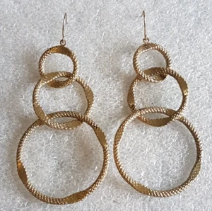 Vtg Costume Fashion Gold Tone Round 3 Hoop Dangle Statement Boho Hook Earrings - Picture 1 of 6