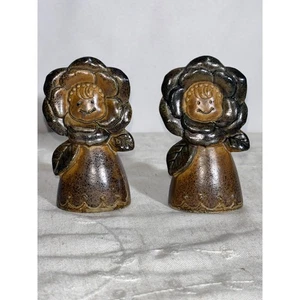 Vintage Ceramic Flower Child Salt and Pepper Shakers Novelty Kitchen Decor - Picture 1 of 7