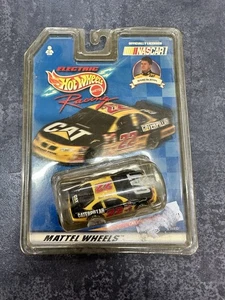 Electric Hot Wheels Racing 36932 Ward Burton 22 CATerpillar HO Slot Car NEW - Bild 1 von 2