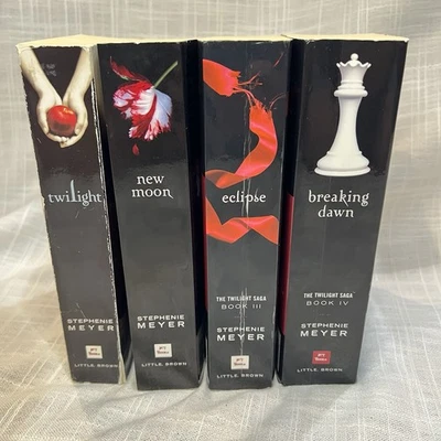 Twilight Saga Series SET ~ 1 2 3 4 - Twilight, New Moon, Eclipse, Breaking Dawn Foto 1 de 4