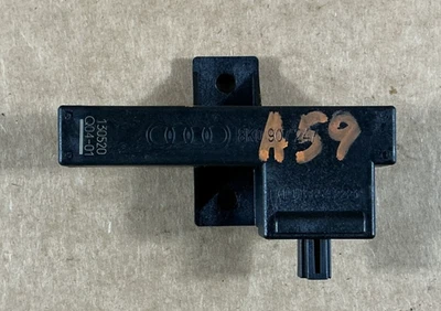 Módulo de antena de entrada sin llave puerta trasera izquierda Audi A7 Quattro 2012-2018 OEM Foto 1 de 4