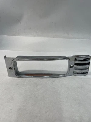 Pontiac Chieftain 1953 LH estacionamiento intermitente bisel 5940673 OEM Foto 1 de 4