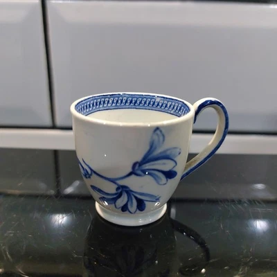 Antique First Period Worcester "Narcissus" Porcelain Tiny Coffee Cup c.1770  - Image 1 of 4