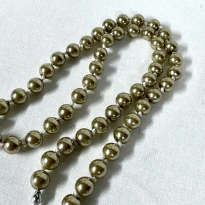 Taupe Glas Faux Perlenkette mit Sterling Silber 925 Verschluss - 15-17"  - Bild 1 von 4
