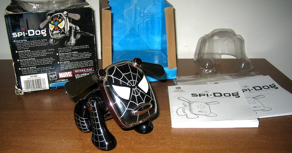 Robot SPI-DOG 'Segui il Ritmo' Spiderman Merchandising originale Hasbro Marvel - Immagine 1 di 4