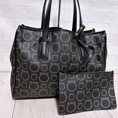 Bolso de Mano Ferragamo PVC Asas de Cuero Diseño Gancini Almacenamiento Usado Foto 1 de 4