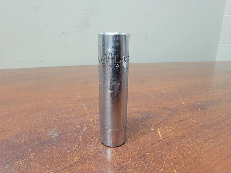 Mac Tools VD186 9/16" SAE Deep Socket 1/2" Drive 6 Point USA Chrome  - Image 1 of 4