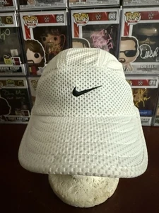 Cappello/berretto Nike Tailwind vintage y2k - bianco - senza etichette interne - Foto 1 di 10