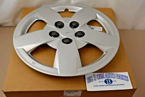 Chevrolet Sonic Sedan & Hatchback Silver Hub Cap Wheel Cover new OEM 95941904 - Picture 1 of 3